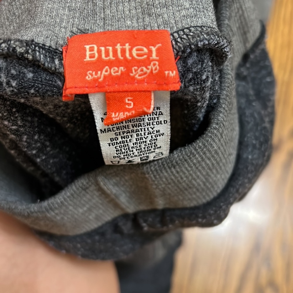 Girls Butter Jogging Set - Picture 7 of 7
